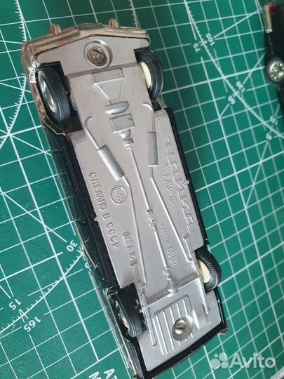 Модель автомобиля газ-13, 1:43 А15, СССР