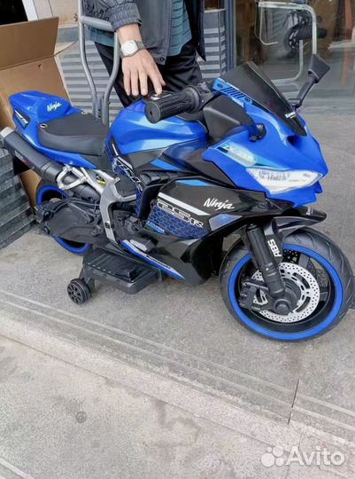 Детский электромобиль-мотоцикл