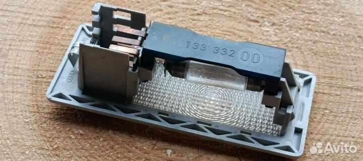 Плафон салона для а/м с люкомaudi 80 B3/100