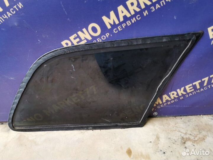 Стекло кузова глухое заднее левое Peugeot 406 1998