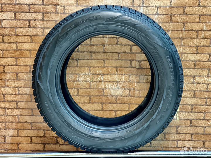Nokian Tyres Hakkapeliitta R2 SUV 225/60 R17 103R