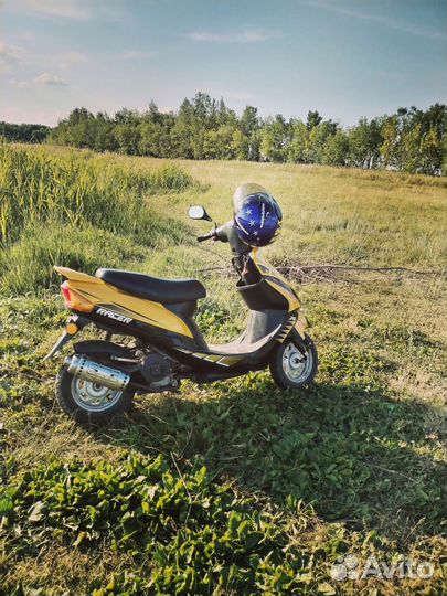 Скутер рейсер метеор 50 кубов