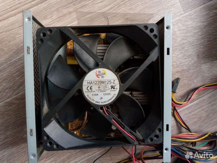 Блок питания Foxconn 400вт, не рабочий