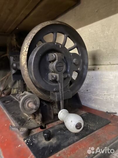 Старинные швейные машинки