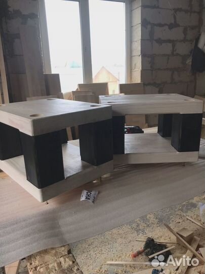 Стойка для аудио аппаратуры и подставки акустики