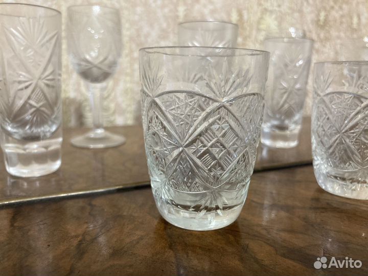 Хрустальные рюмки