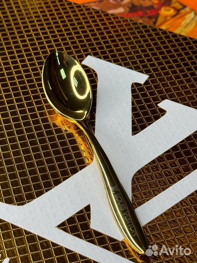 Столовые приборы