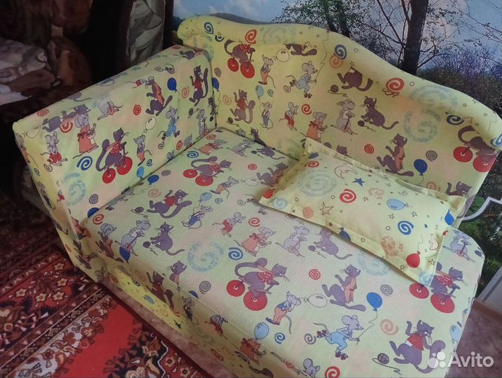 Детский диванчик раскладной бу
