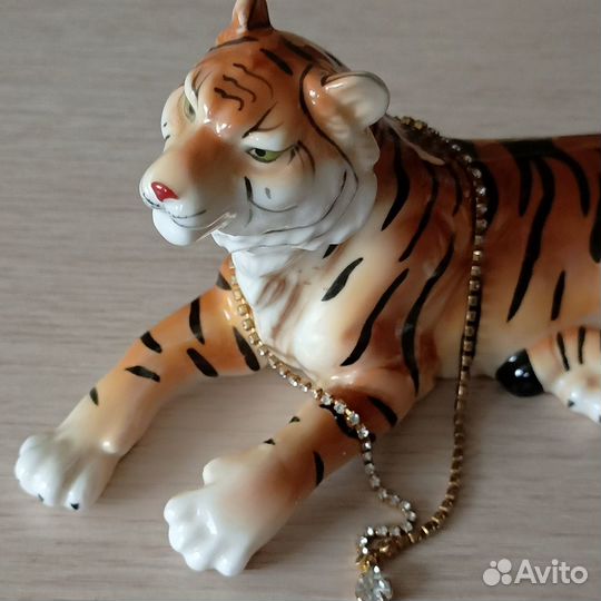 Декоративная статуэтка «Тигр на привале». Заказано