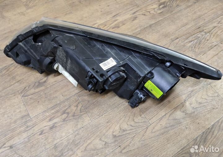 Фара битая правая ксенон Kia Optima