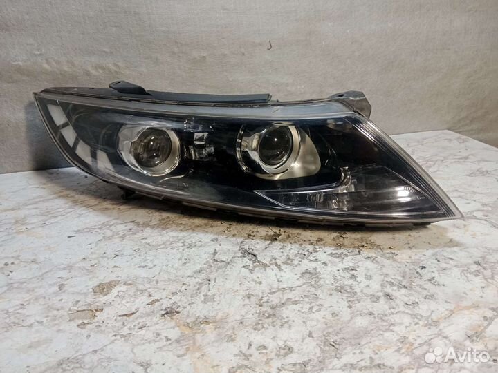 Фара правая Kia Optima 3 Ксенон