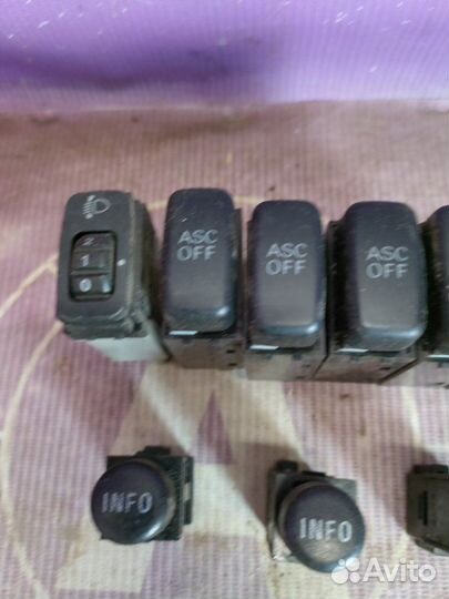 Кнопка Mitsubishi Outlander Xl