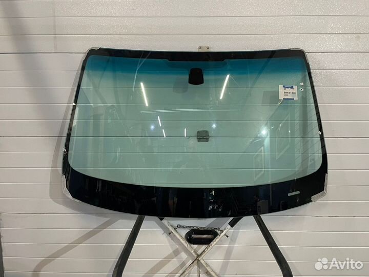 Лобовое стекло Бмв е38 е65 ф01 г11 Bmw e38 e65 f01