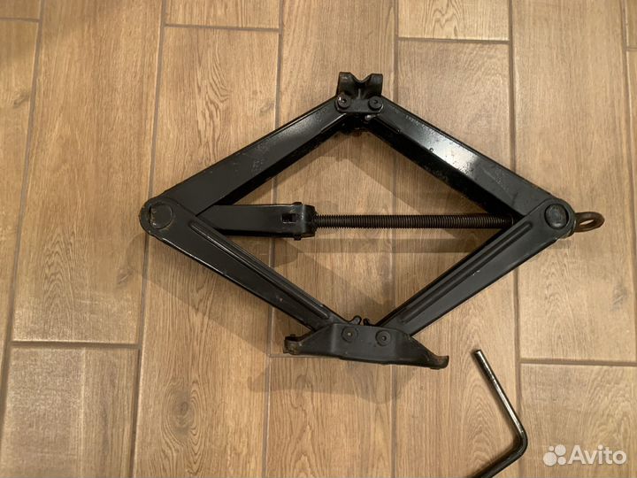 Домкрат Opel оригинал