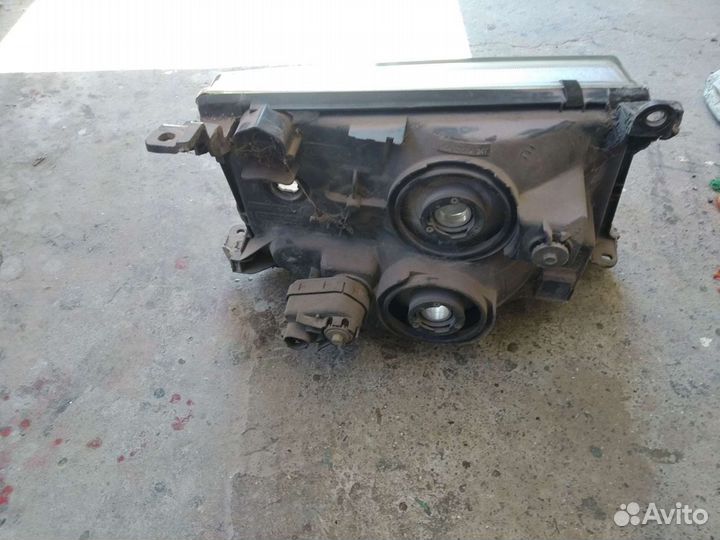 Фара левая Toyota Land Cruiser 100