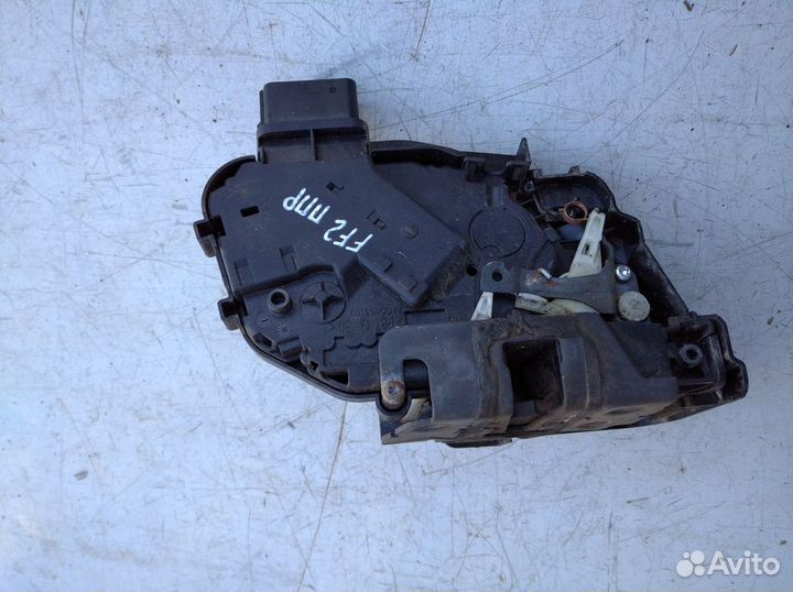 Замок передний правый Форд Фокус 2