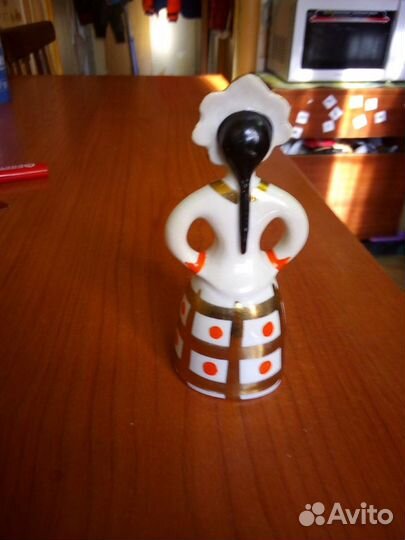 Статуэтка барышня