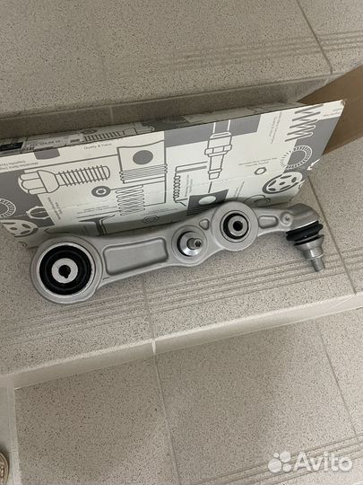 Рычаг на мерседес