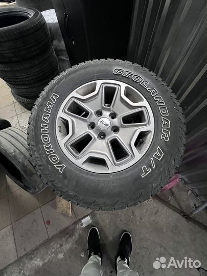 R17 Yokohama Geolandar A/T G015 245/75, PCD 5x127 DIA 71.5