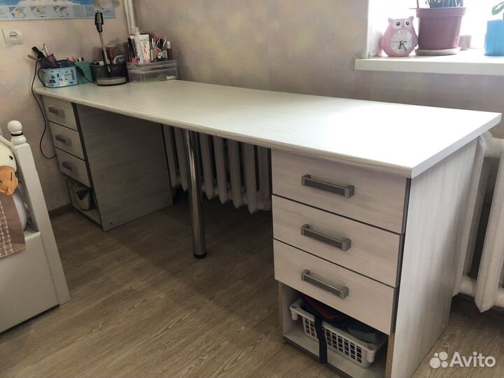 Письменный стол для школьника