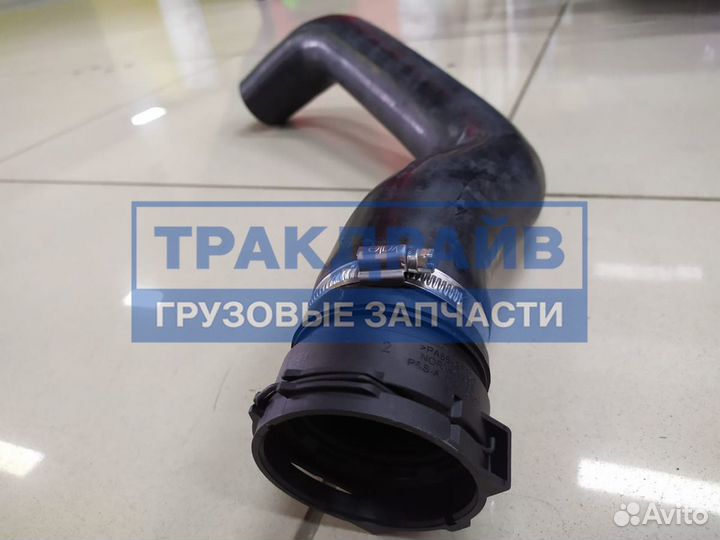 Патрубок радиатора нижний Iveco Stralis D58 мм. L670 мм