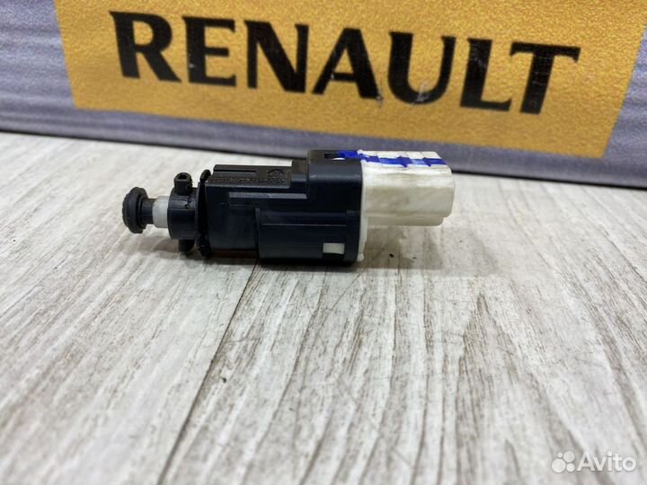 Датчик включения стоп сигнала Лягушка LADA xray