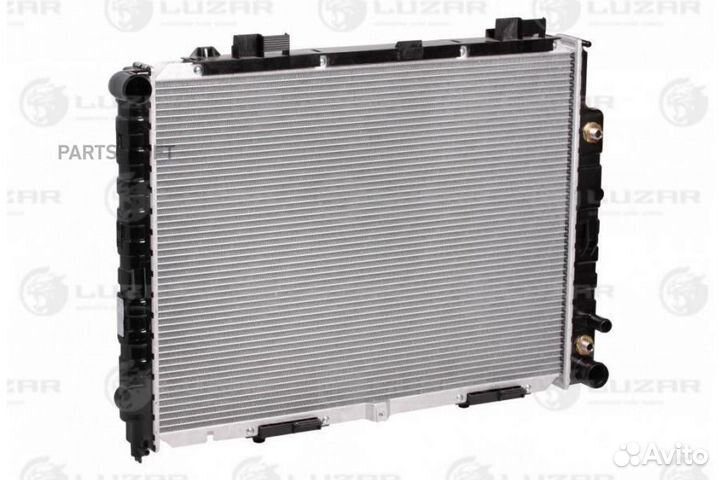 Радиатор охлаждения Мерседес E W210