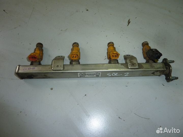 Hyundai Solaris 2 форсунка рампа топливная