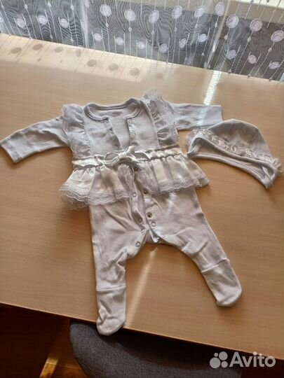 Комплект на выписку для девочки