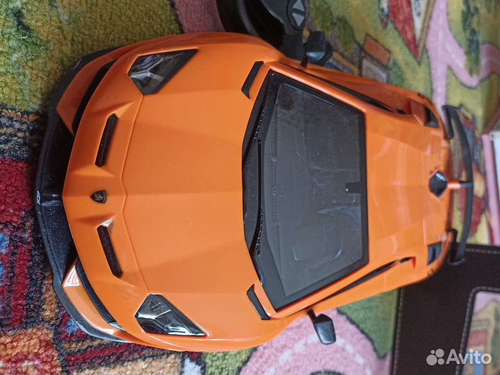 Новая машина Rastar 1:14 Aventador SVJ