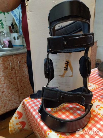 Ортез на коленный сустав регулируемый