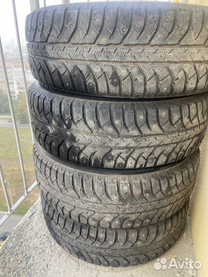 Bridgestone Ice Cruiser 7000S 235/65 R17