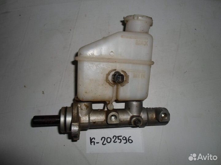 Главный тормозной цилиндр (Hyundai i30, Kia Ceed)