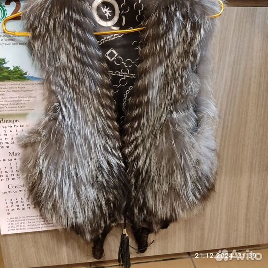 Меховой жилет из чернобурки