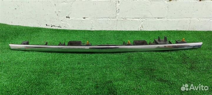 Молдинг крышки багажника Mercedes Benz C-Class W2