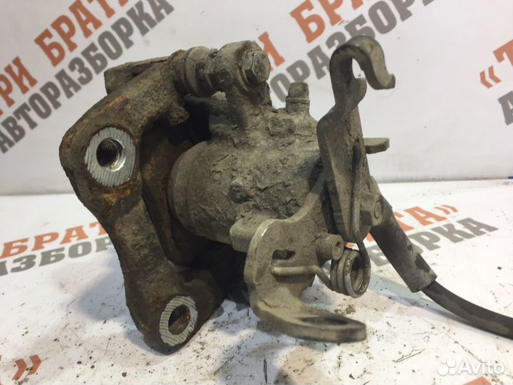 Шкода Октавия Суппорт задний Лев