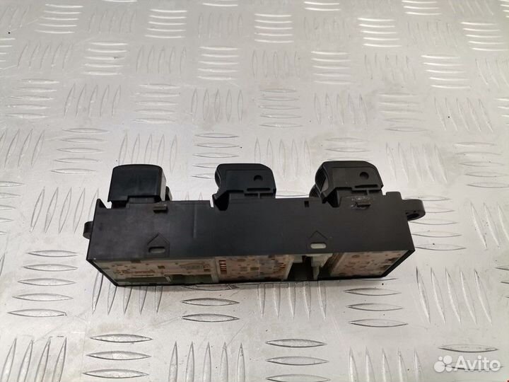 Блок управления стеклоподъемниками Nissan Murano