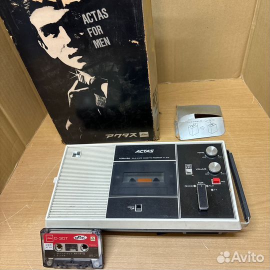 Toshiba KT-210 один из первых кассетных магнитофон