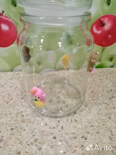 Банка с декором