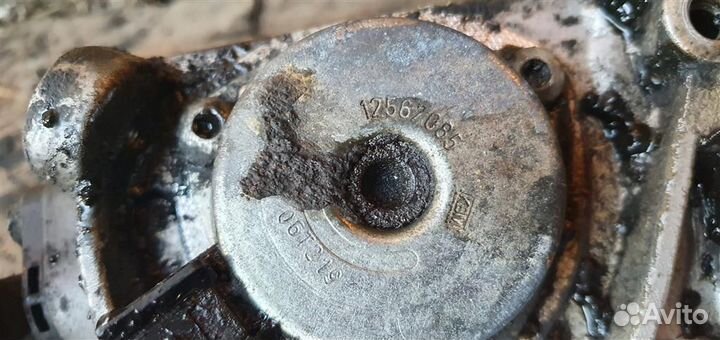 Крышка двигателя передняя Cadillac SRX 1 2003-2009