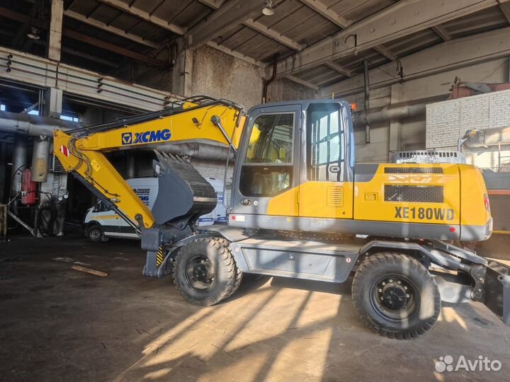Колёсный экскаватор XCMG XE180WD, 2023