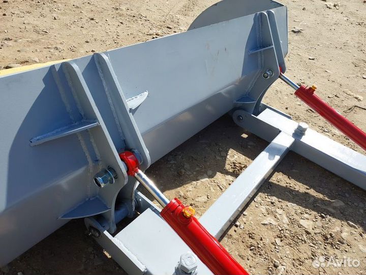 Ковш на вилочный погрузчик 1,75м