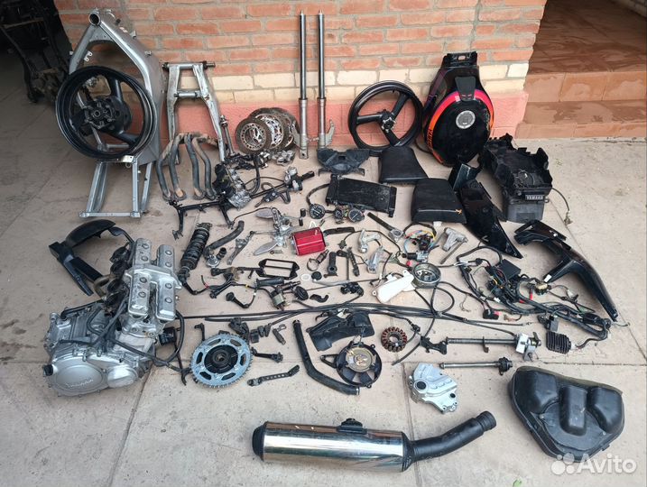 Yamaha FZR 600 Genesis 93-99 Разбор Запчасти