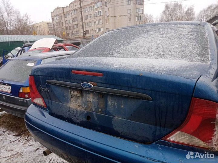 Крышка багажника Ford Focus