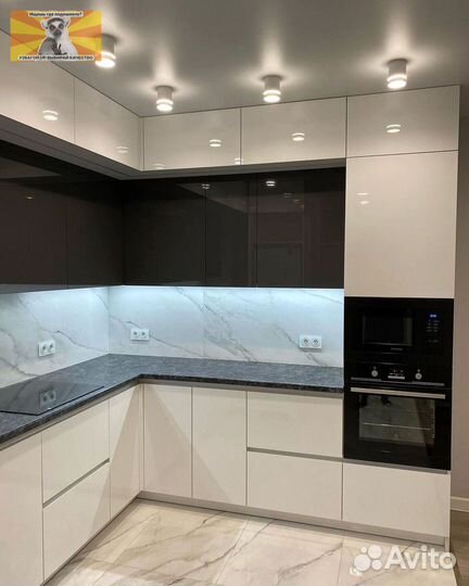 Кухонный гарнитур угловой