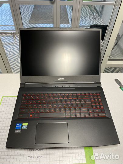 MSI Katana GF66 12UE-1053XRU