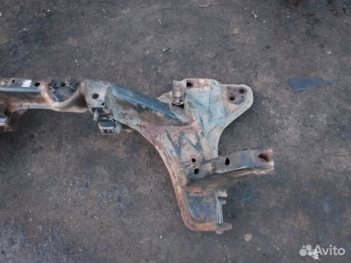 Подрамник передний kia clarus 2 МКПП