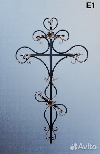Кованый крест из метала