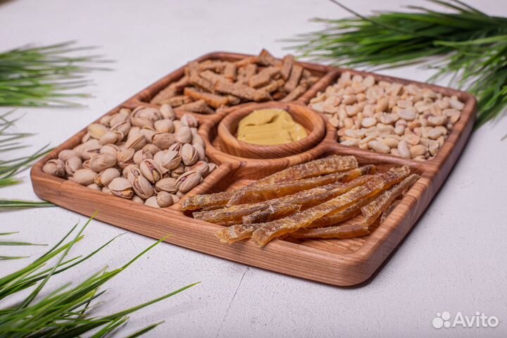 Сервировочная тарелка, менажница