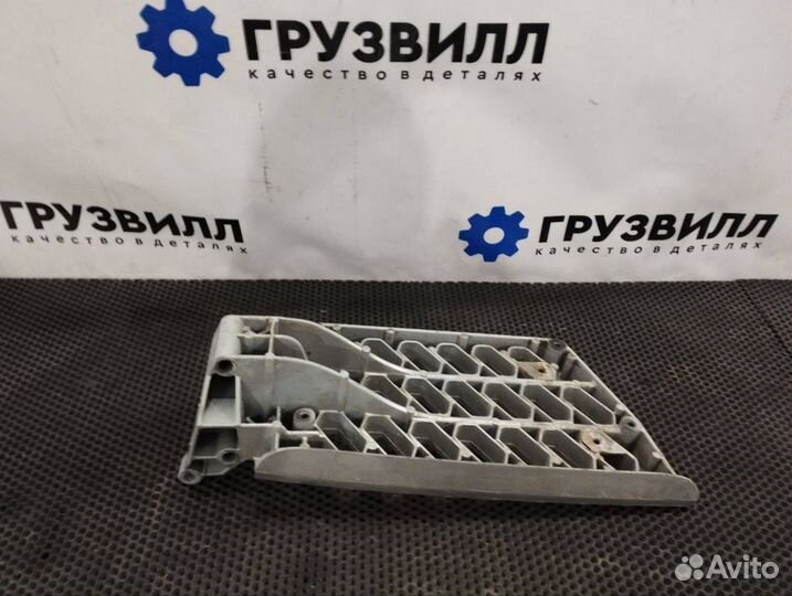 Ступень правая Volvo FH4 82859306